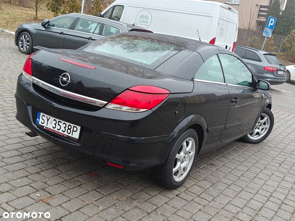 Opel Astra GTC 1.8 Cosmo - 5