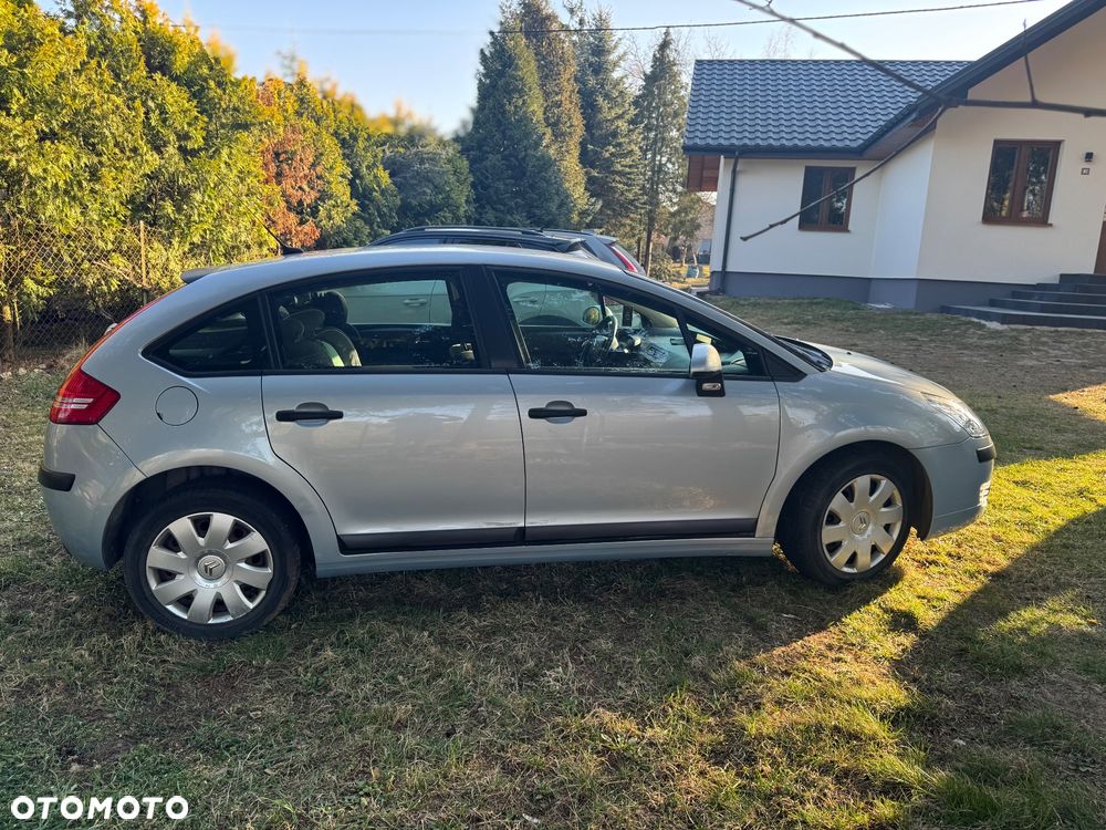 Citroën C4 1.6 16V Magic - 4