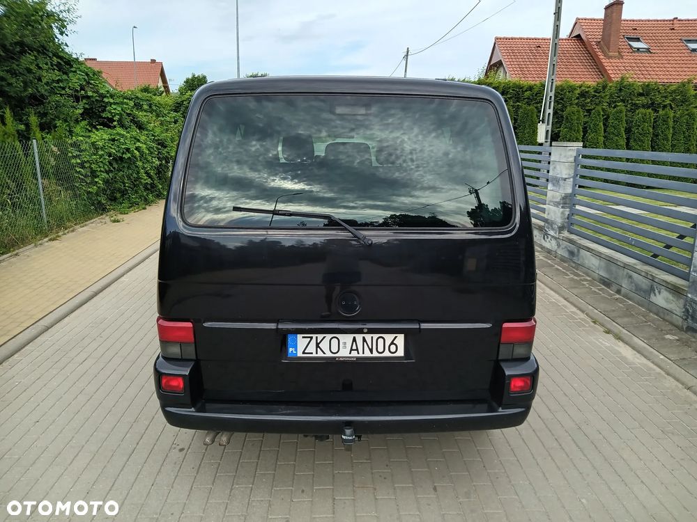 Volkswagen Multivan - 13