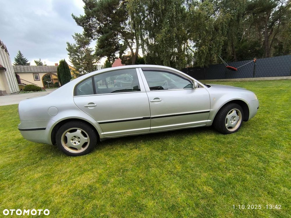 Skoda Superb 1.8 Turbo Comfort - 3