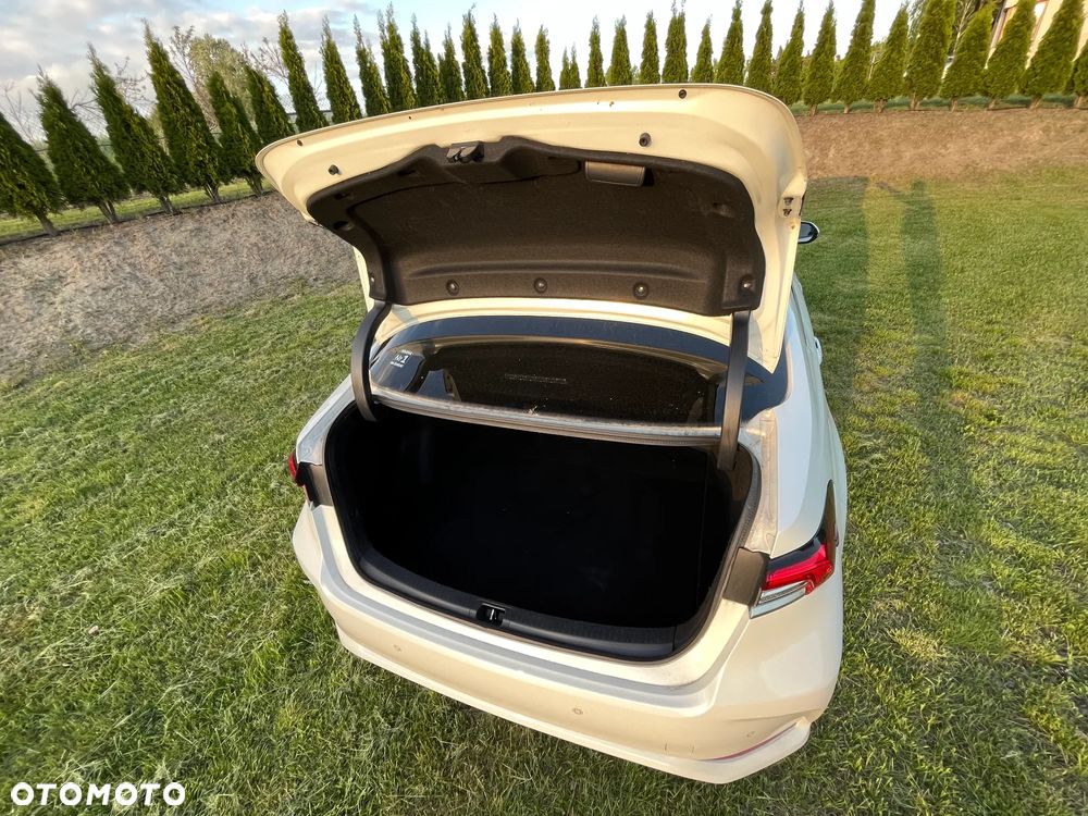 Toyota Corolla 1.8 Hybrid Comfort - 20