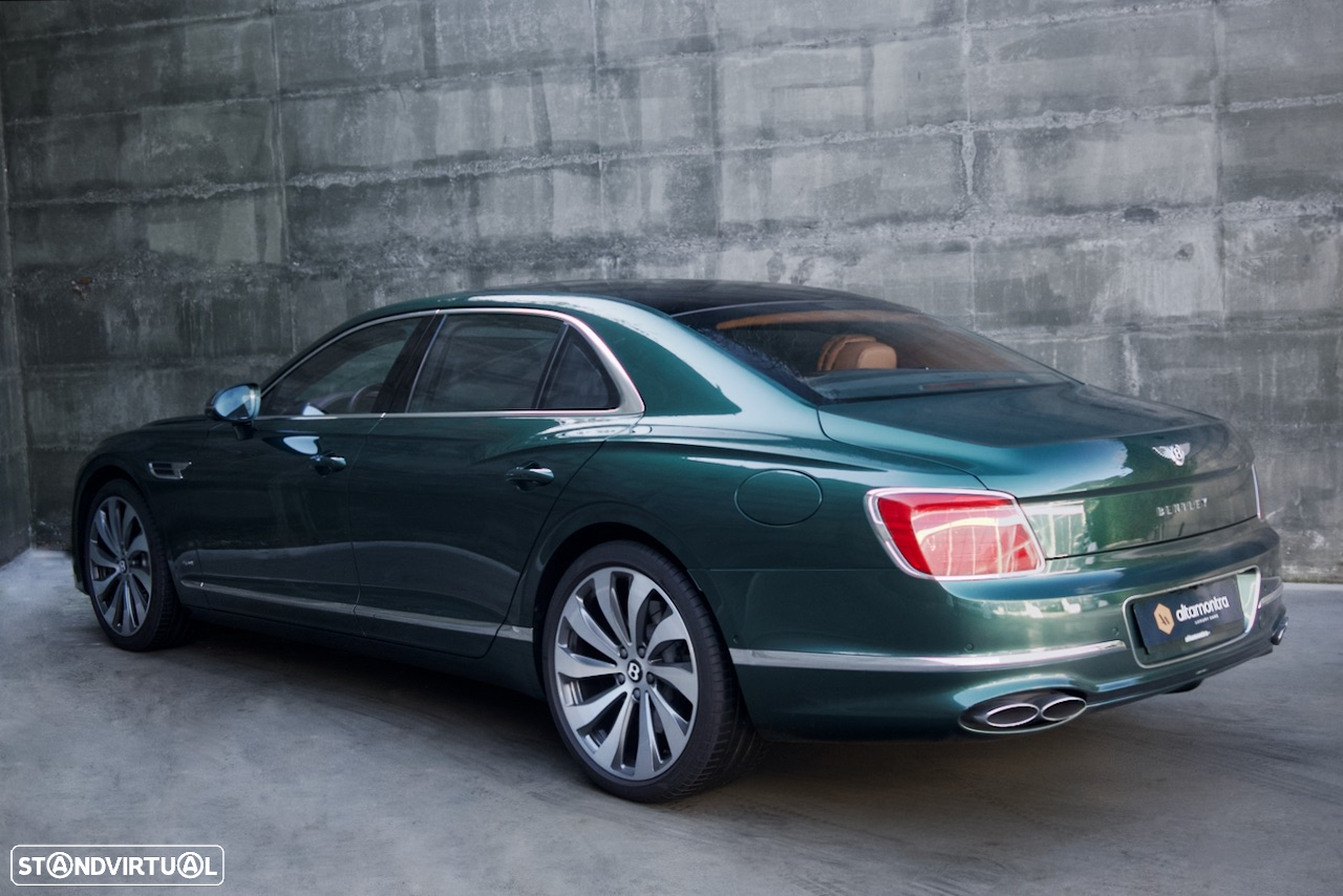 Bentley Flying Spur Hybrid - 7