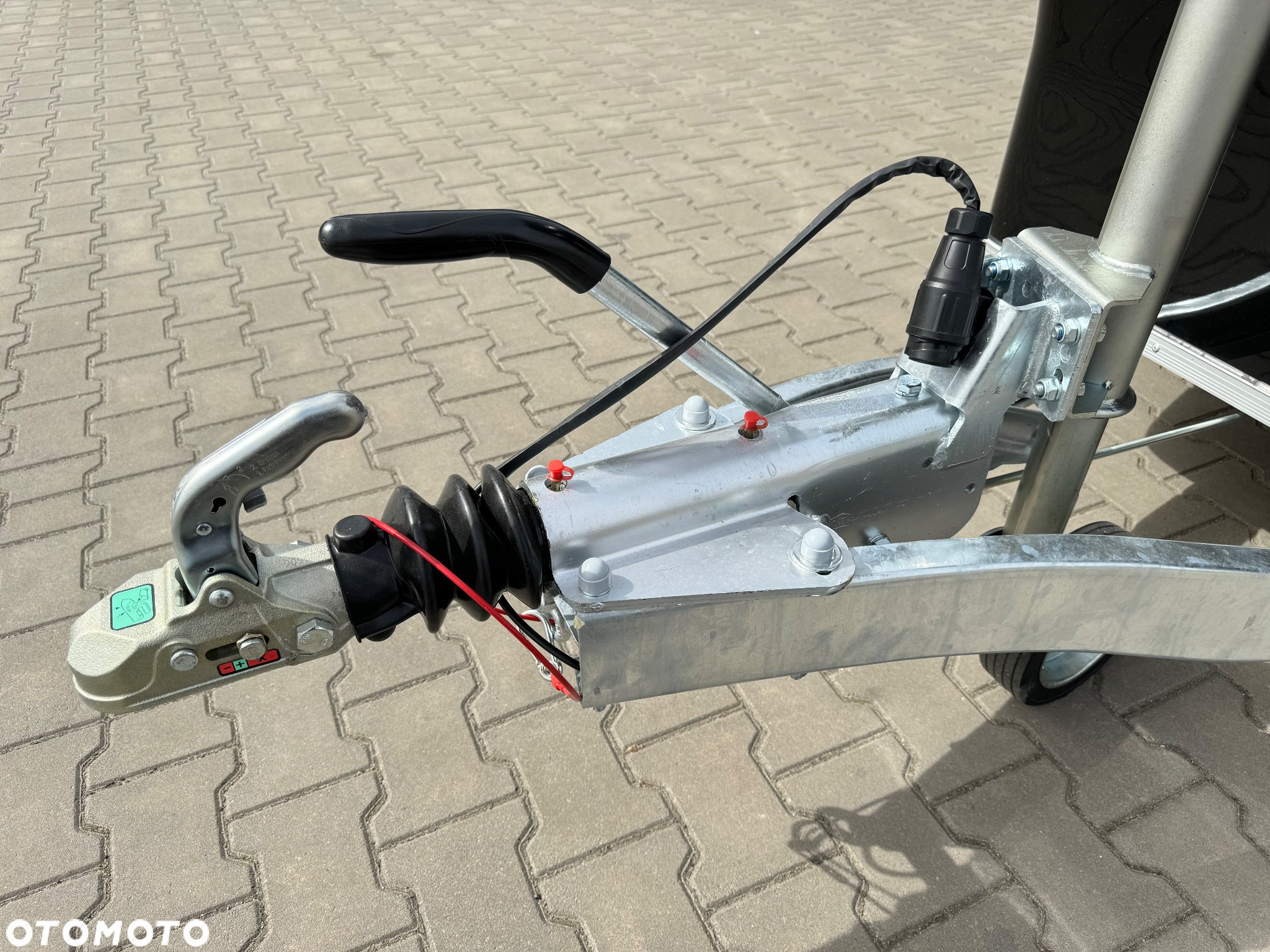 Cheval Liberte Touring Country XL przyczepa na dwa konie | duża siodlarnia | drzwi boczne | rampa przednia | 387×179 cm | ALUMINIOWA | Debon | dostawa | mocna i solidna | - 15