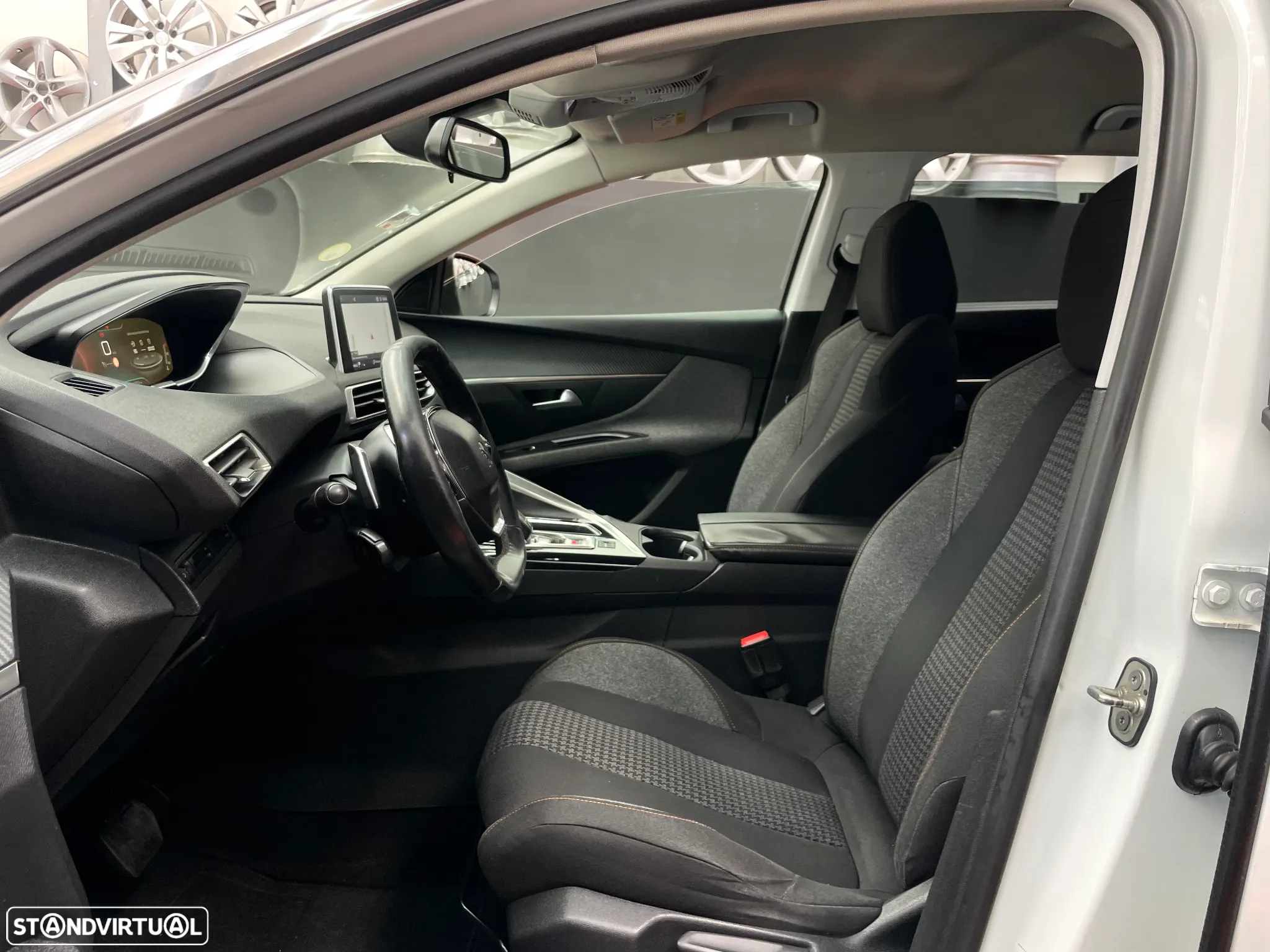Peugeot 5008 1.6 BlueHDi Style EAT6 - 10