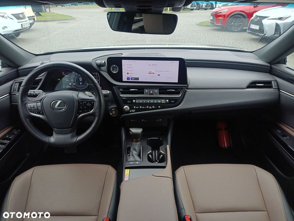 Lexus ES 300h Business Edition - 9