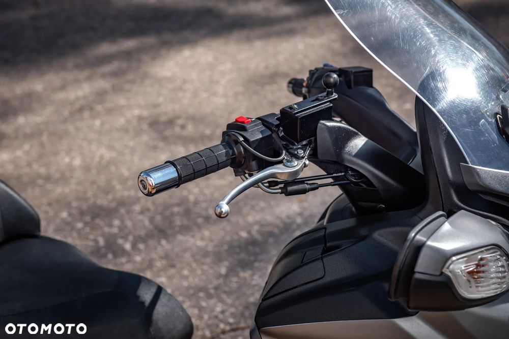 Suzuki Burgman - 13