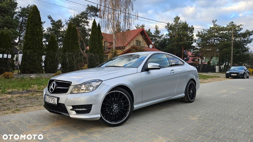 Mercedes-Benz Klasa C 180 CGI BlueEff - 1