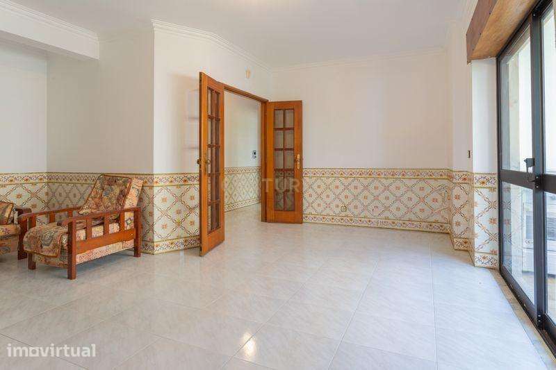 Apartamento 4 Assoalhadas, 2 WCs em Almada com vista e localização cen - Grande imagem: 2/37