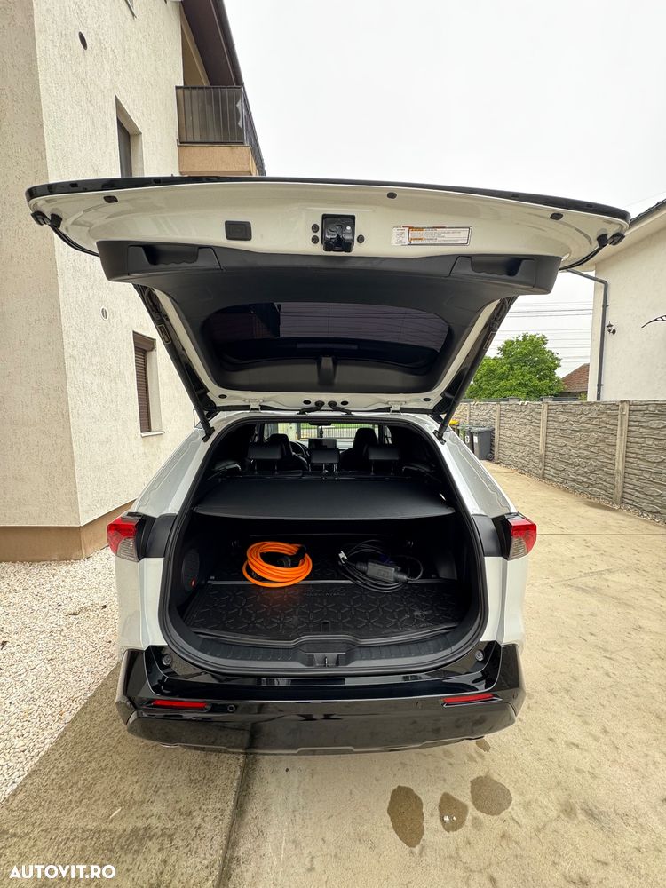 Toyota RAV4 - 8