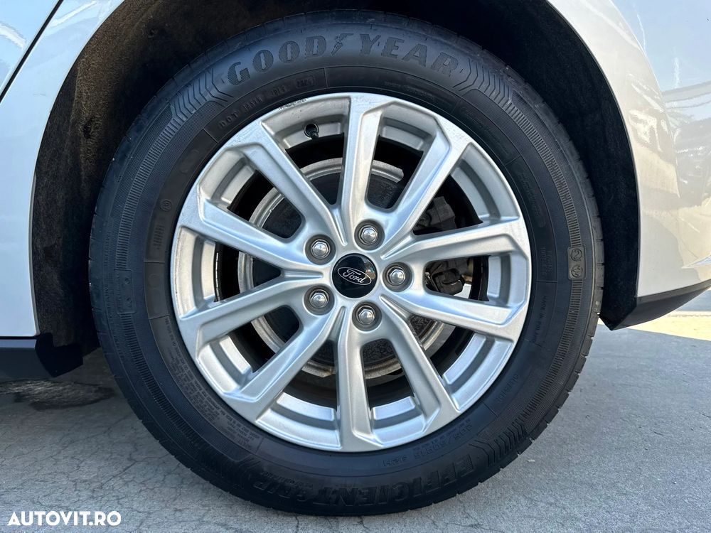 Ford Focus 1.0 EcoBoost Titanium Business - 30