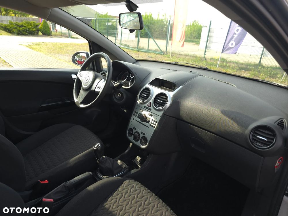 Opel Corsa 1.4 16V Edition - 14