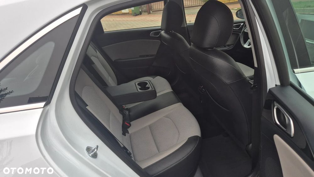 Kia Ceed 1.4 T-GDI L Business Line - 14