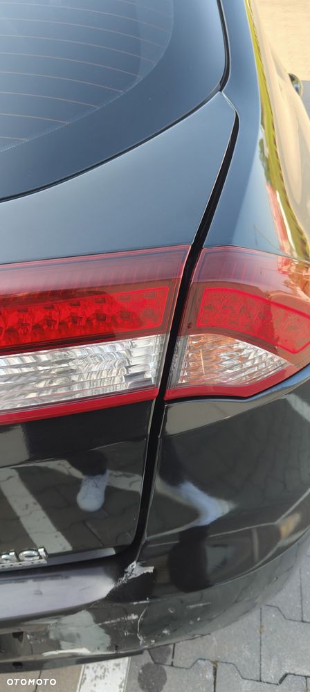 Renault Laguna 2.0 dCi GT ESM - 10