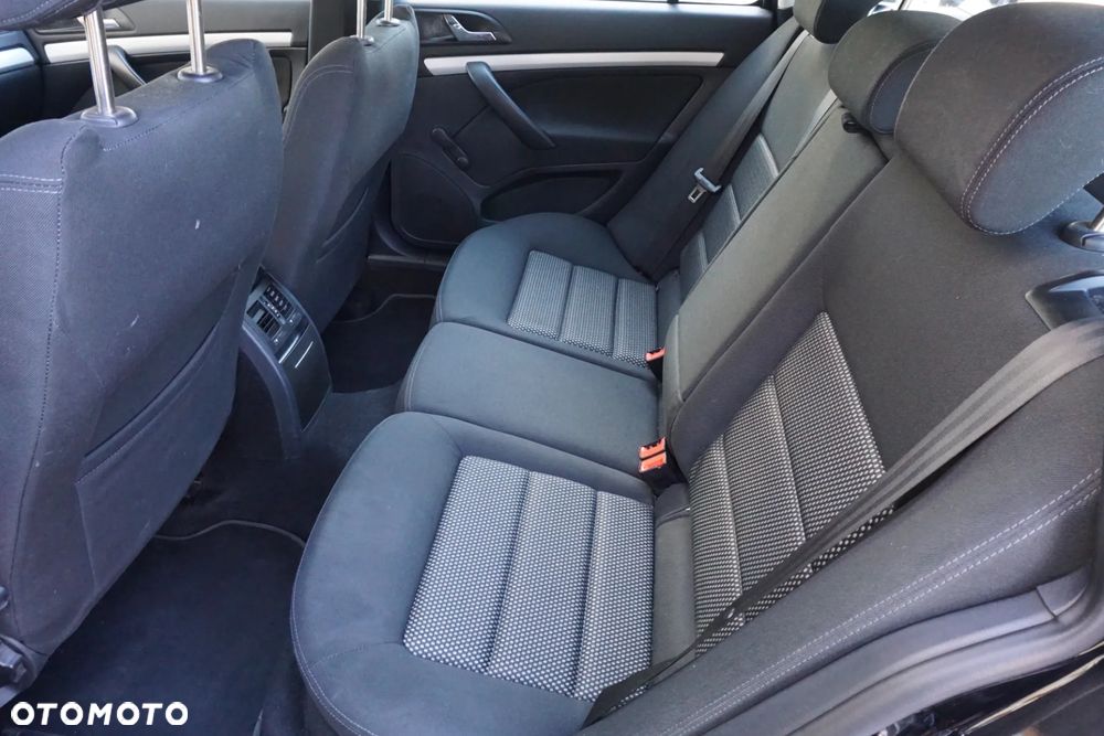 Skoda Octavia 1.8 TSI Ambiente - 10