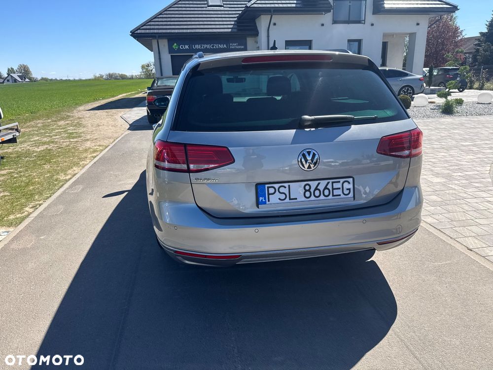 Volkswagen Passat 2.0 TDI SCR DSG Trendline - 27