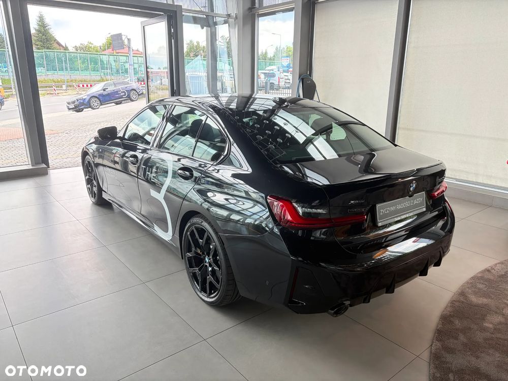 BMW Seria 3 320d mHEV - 4