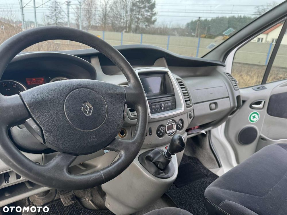 Renault Trafic FAP Passenger Black Edition - 15