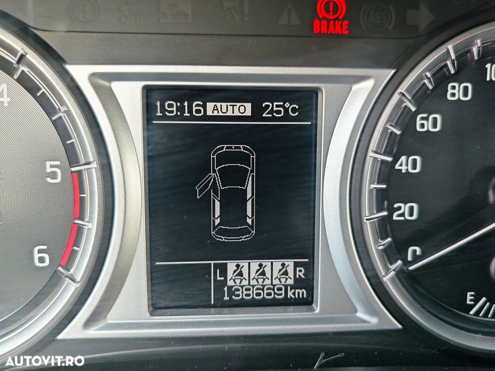 Suzuki Vitara 1.6 DDIS 4X4 Spirit - 16