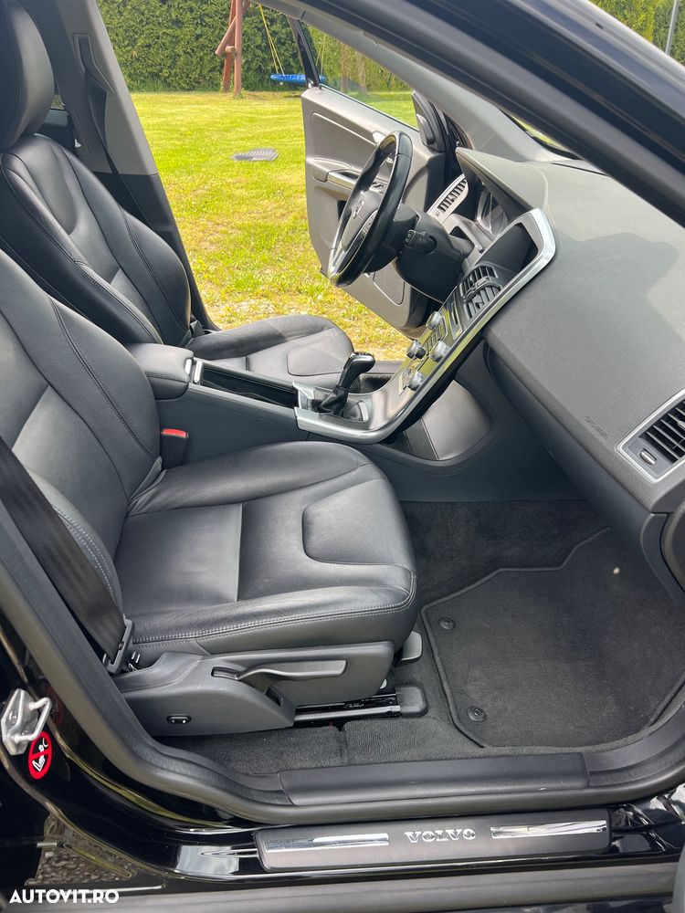 Volvo XC 60 D4 Momentum - 6