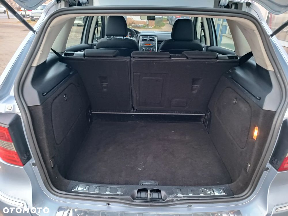 Mercedes-Benz Klasa B 180 CDI Autotronic - 22