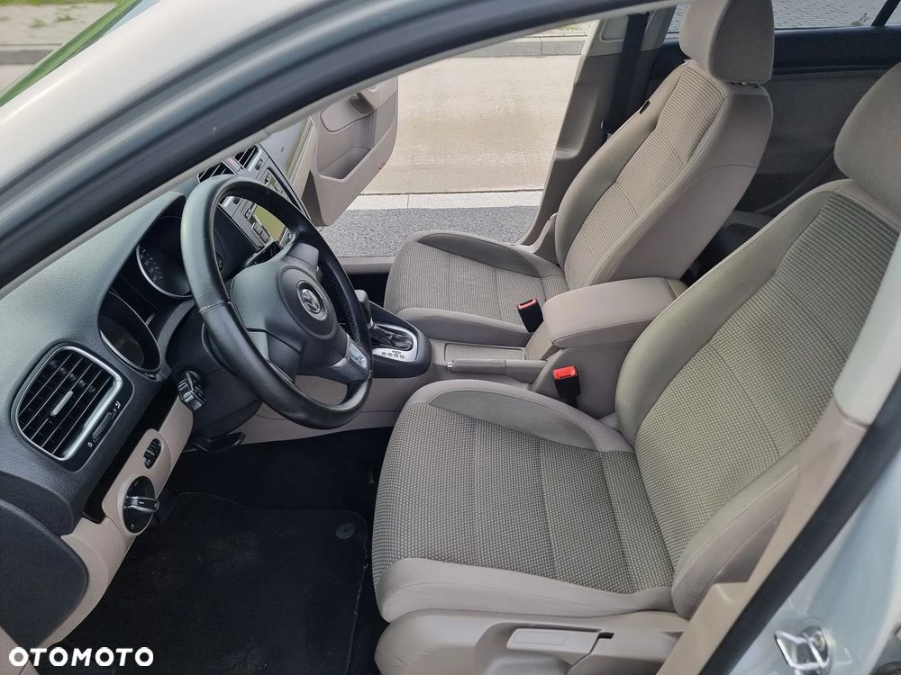 Volkswagen Golf - 5