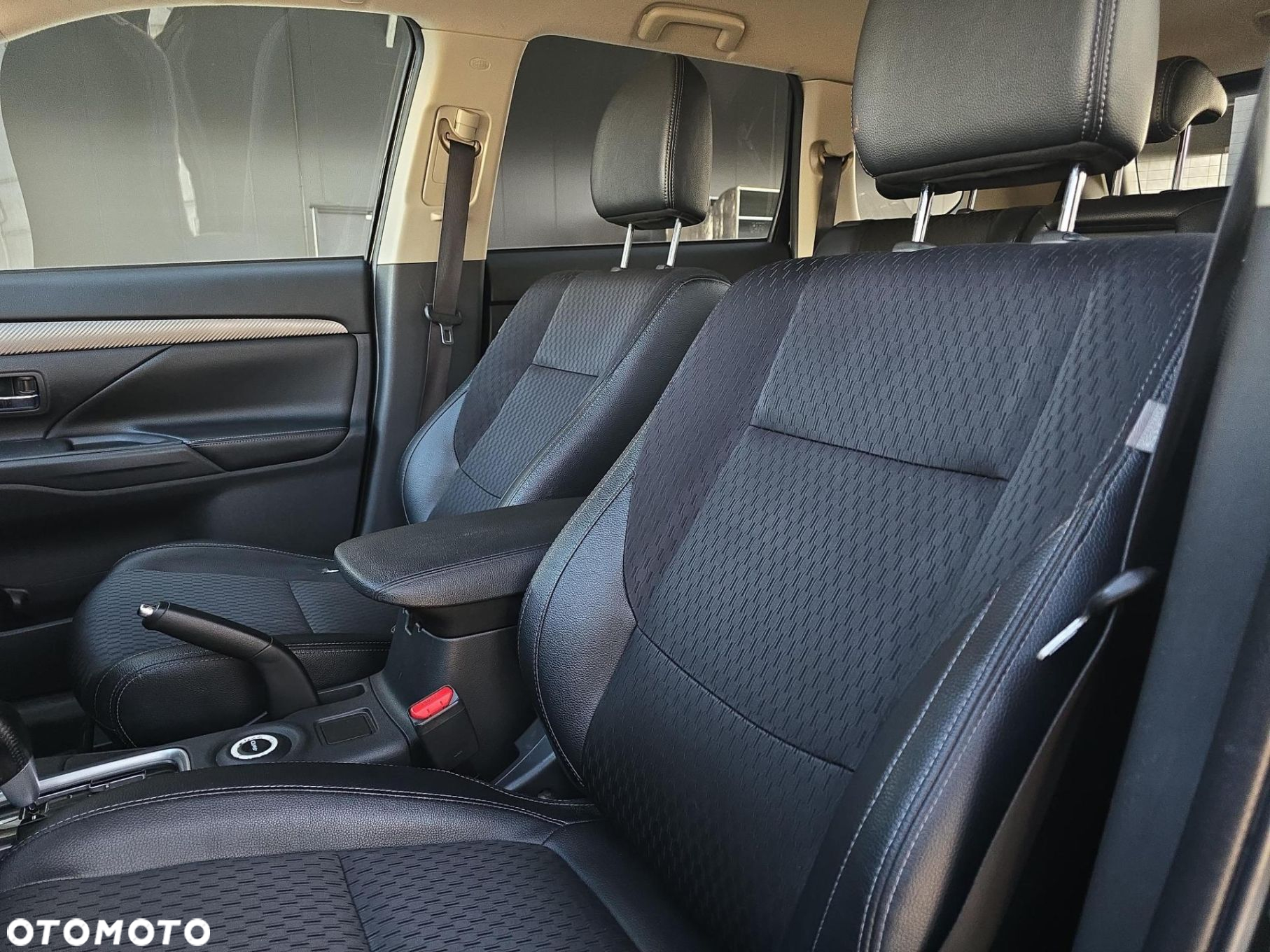 Mitsubishi Outlander 2.2 DID Intense - 15