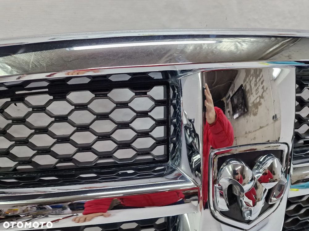 DODGE RAM 08- CHROMOWANA ATRAPA / GRILL PRZEDNI PRZÓD , ŁADNY , NR 1KX58TRMAB / 55277441AB , NR AUKCJI GL697 - 6