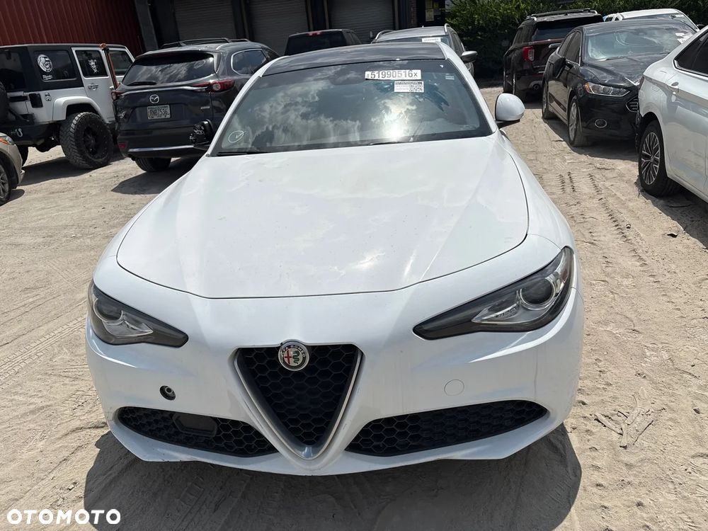 Alfa Romeo Giulia - 4