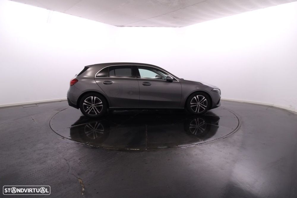 Mercedes-Benz A 200 d - 10