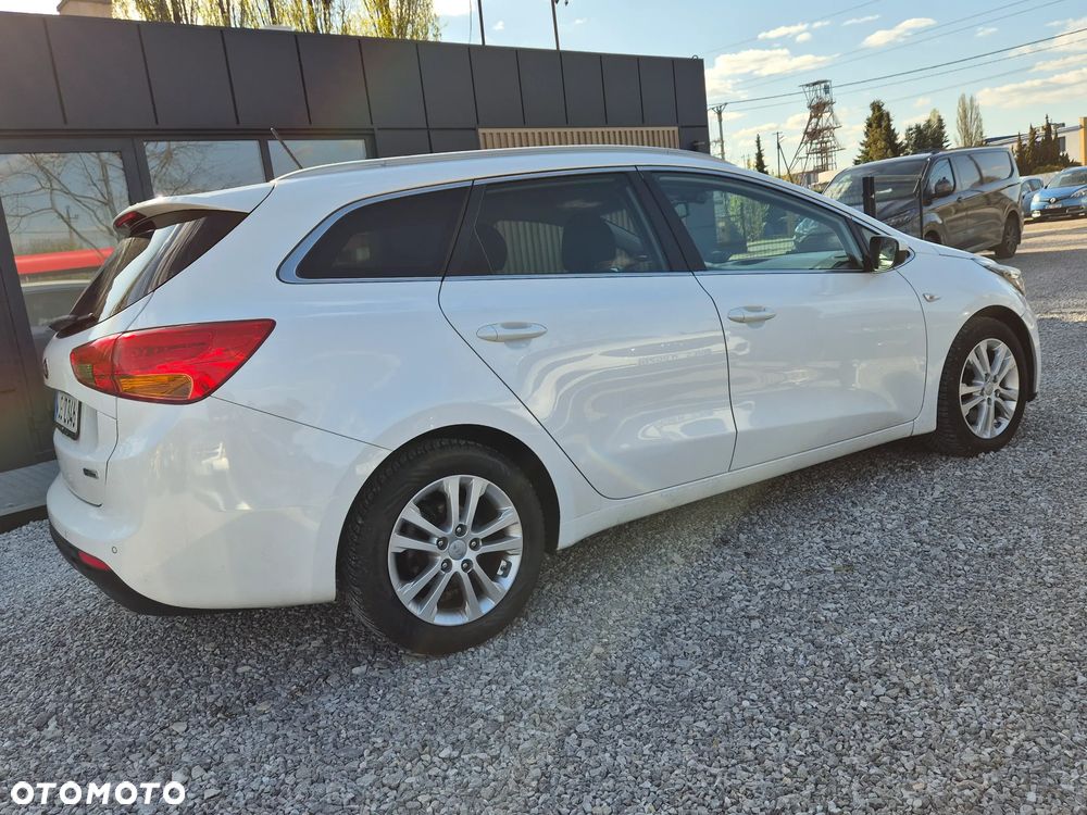 Kia Ceed 1.6 CRDi 128 Platinum Edition - 13