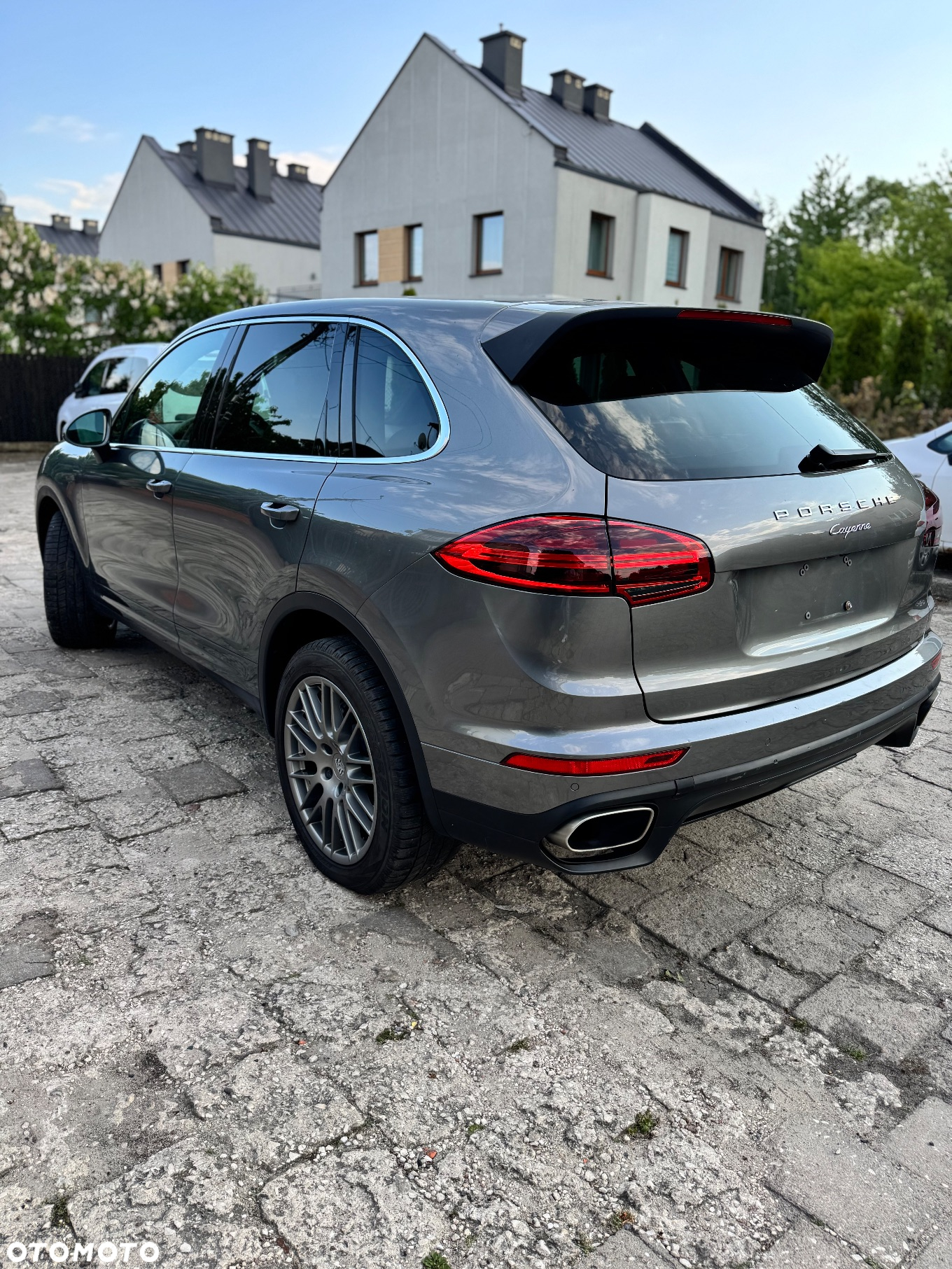Porsche Cayenne - 8
