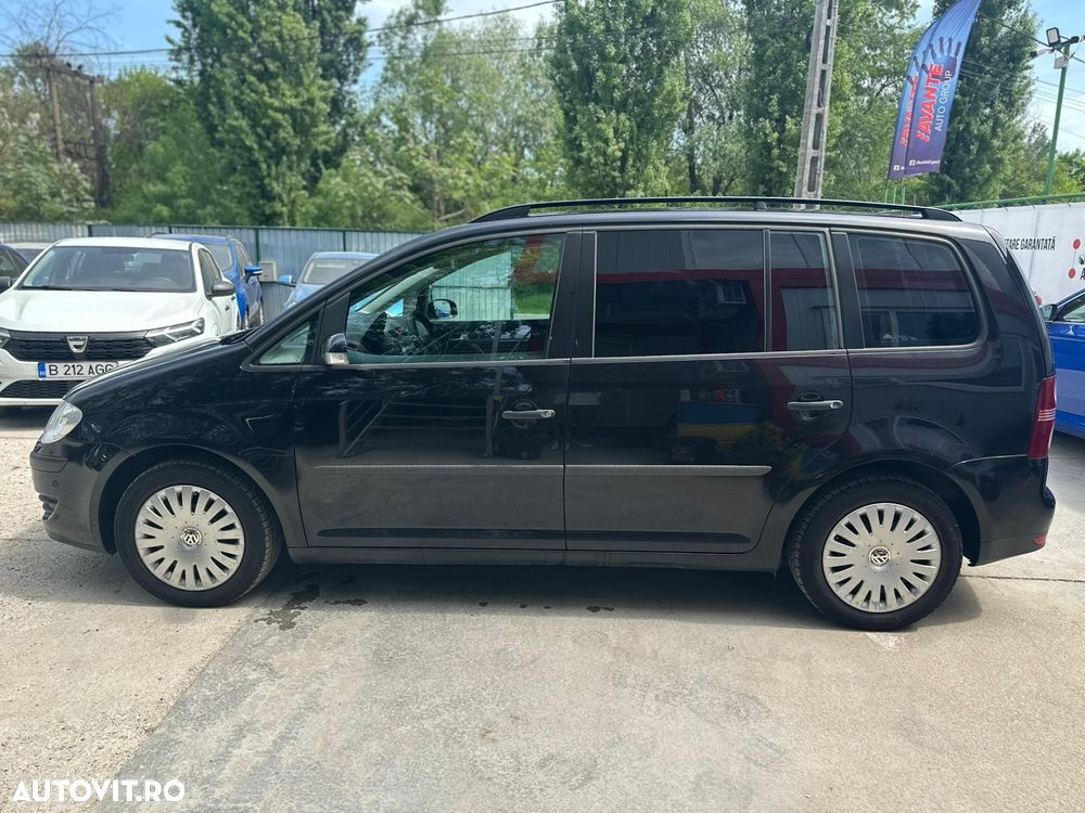 Volkswagen Touran 1.9TDI Highline DSG - 9