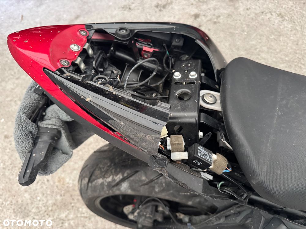 Suzuki GSX 1000 - 32