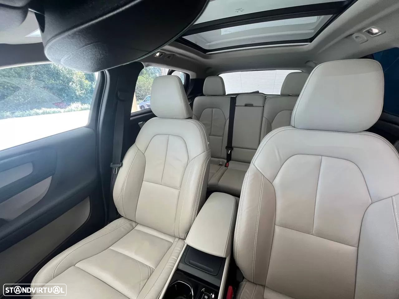 Volvo XC 40 1.5 T2 Plus Dark Auto - 5