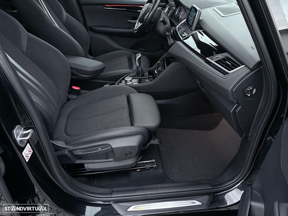 BMW 216 Active Tourer d Line Sport - 40