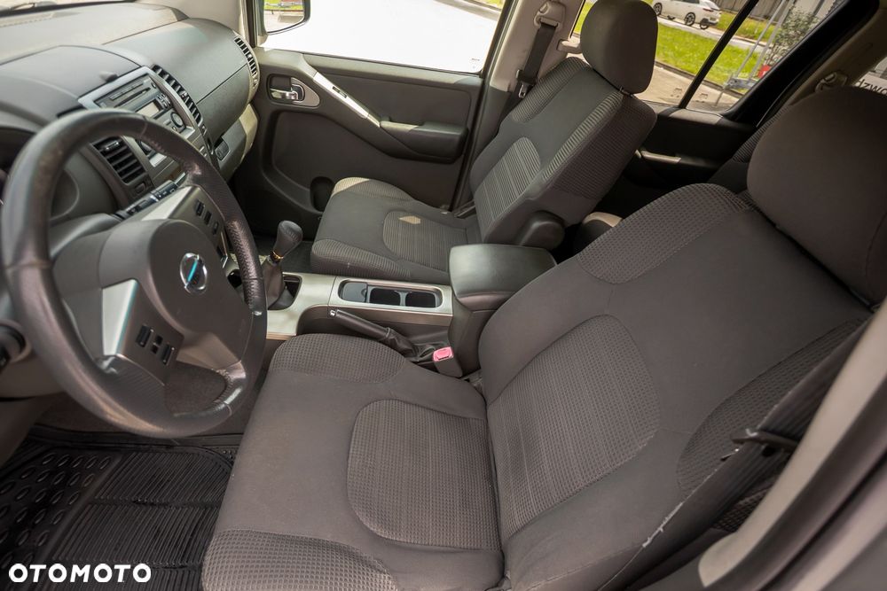 Nissan Pathfinder 2.5 dCi Premium - 25