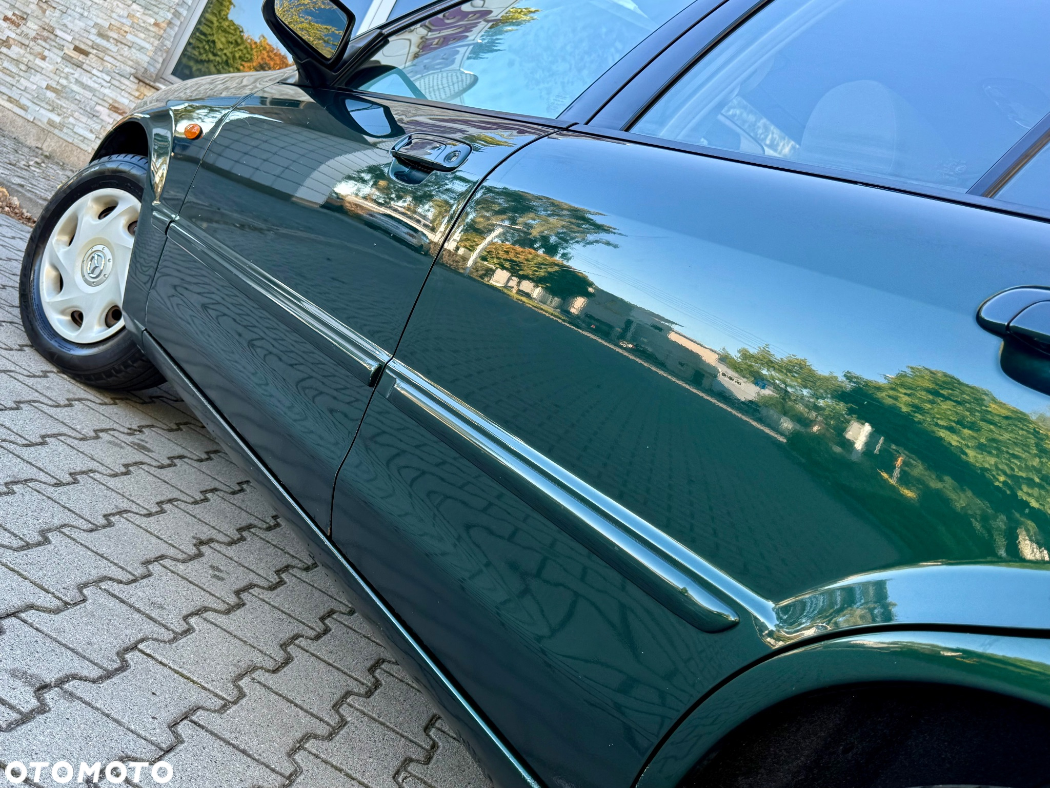 Mazda 323F 1.6 Exclusive - 28