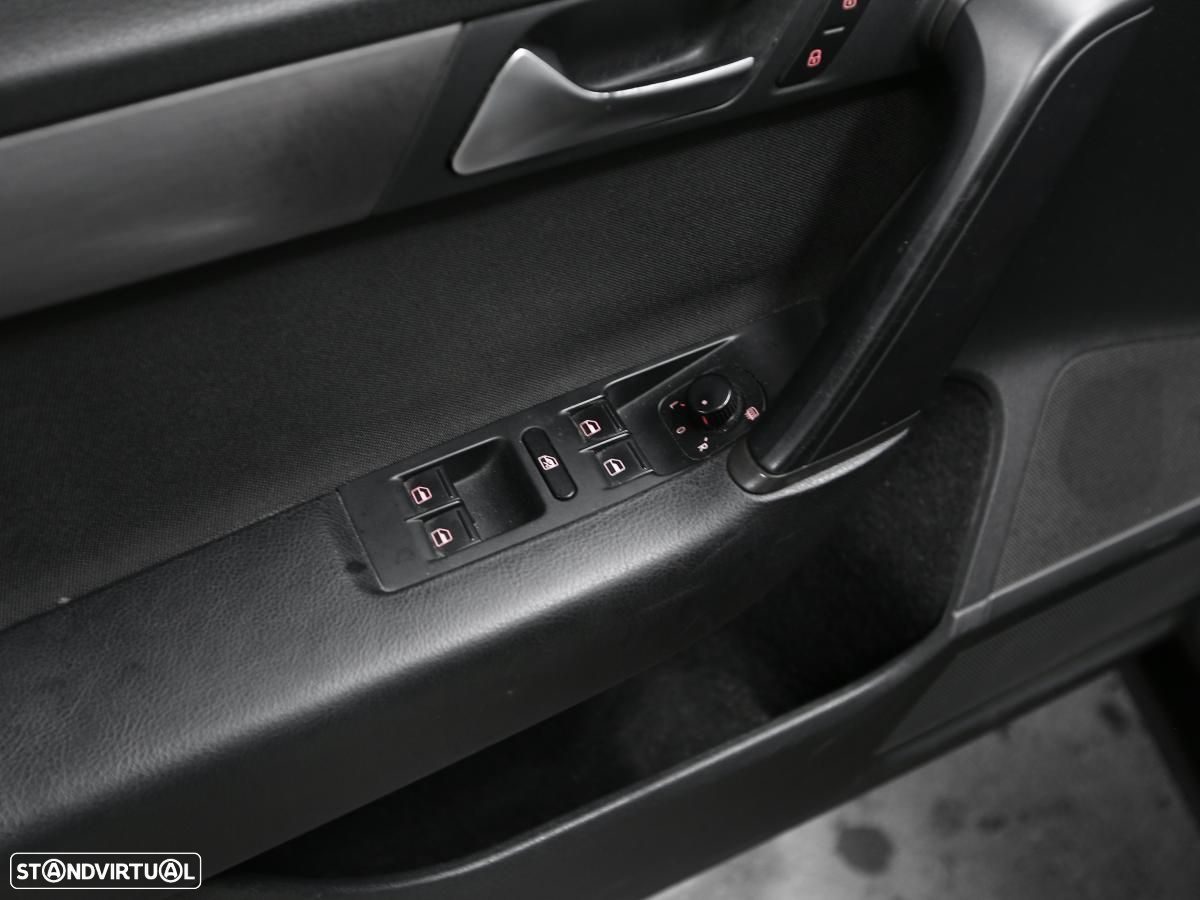 VW Passat Variant 2.0 TDi Confortline - 6