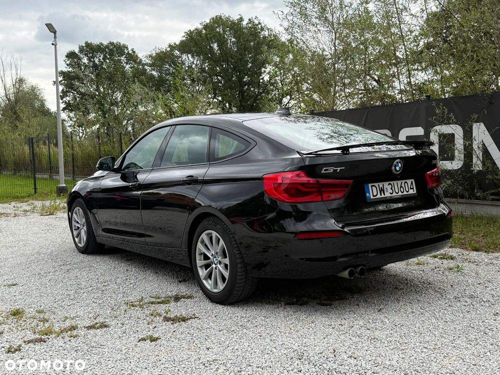 BMW 3GT 320i Advantage - 3