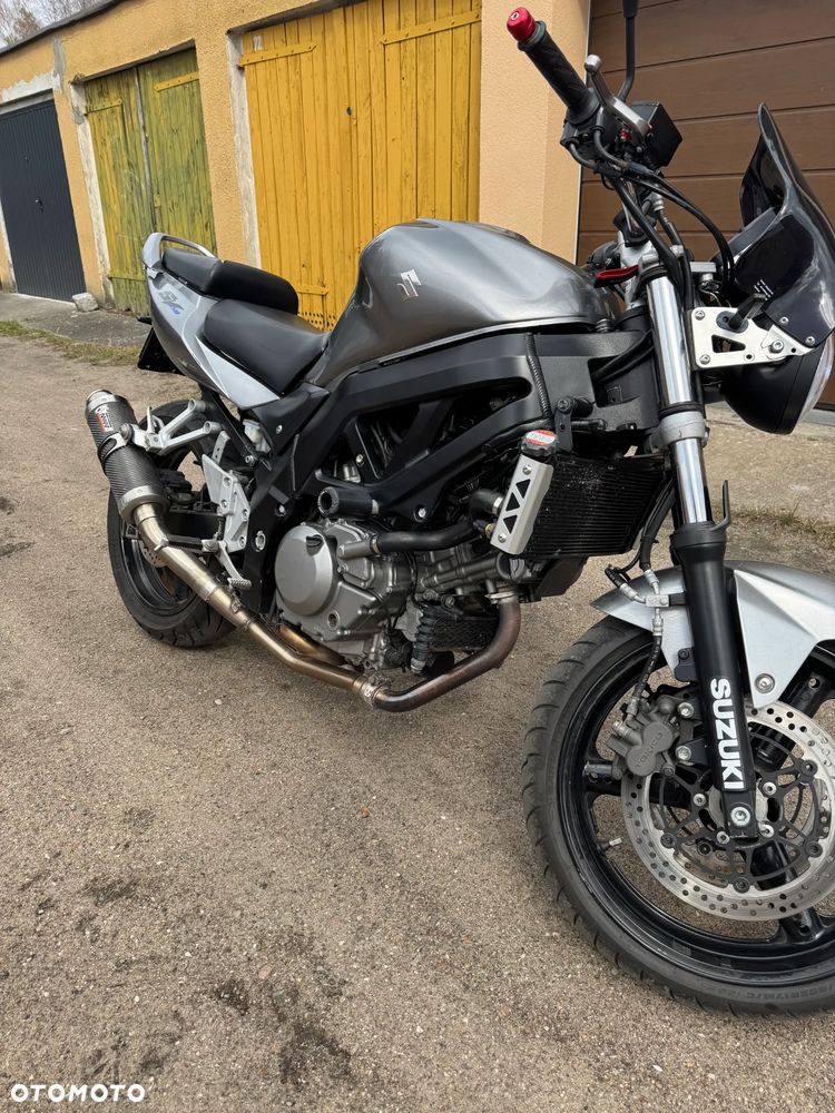 Suzuki SV - 12