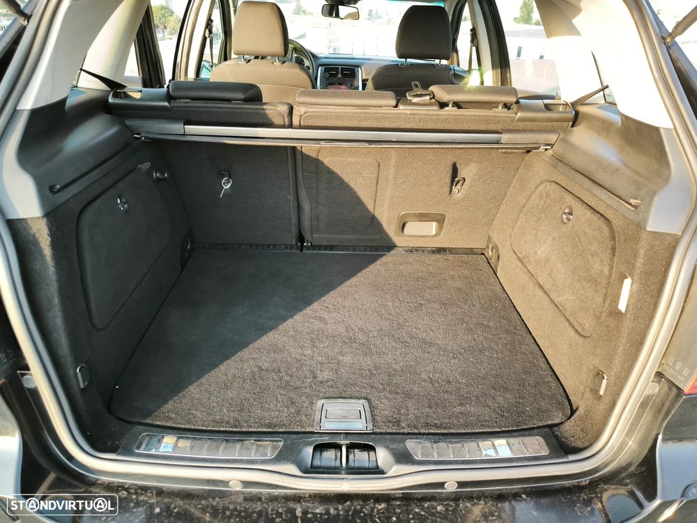 Mercedes-Benz B 180 CDI — fotografia 13