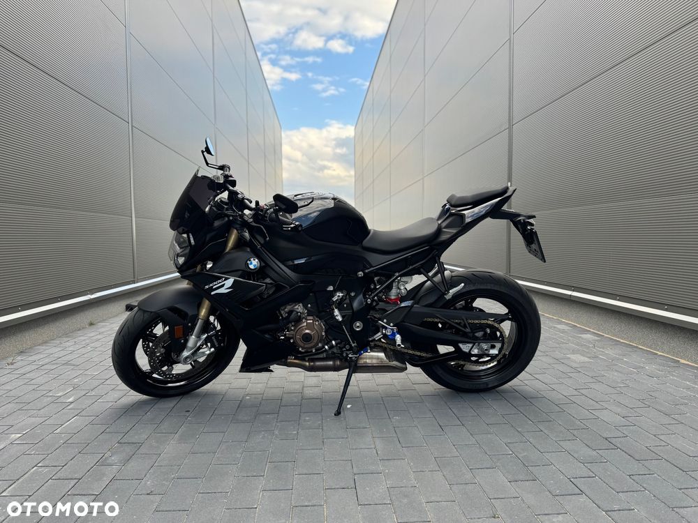BMW S - 2