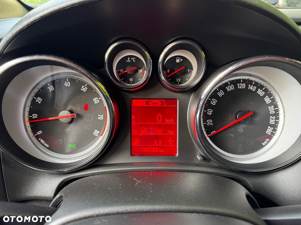 Opel Astra 1.4 Turbo - 12