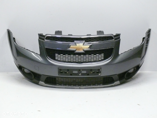 ZDERZAK PRZEDNI CHEVROLET ORLANDO 2010 GRILL HALOGENY