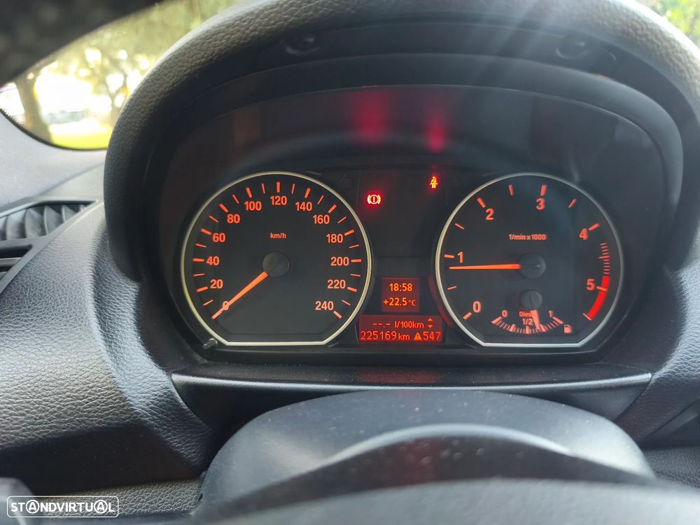 BMW 118 d Coupe - 12