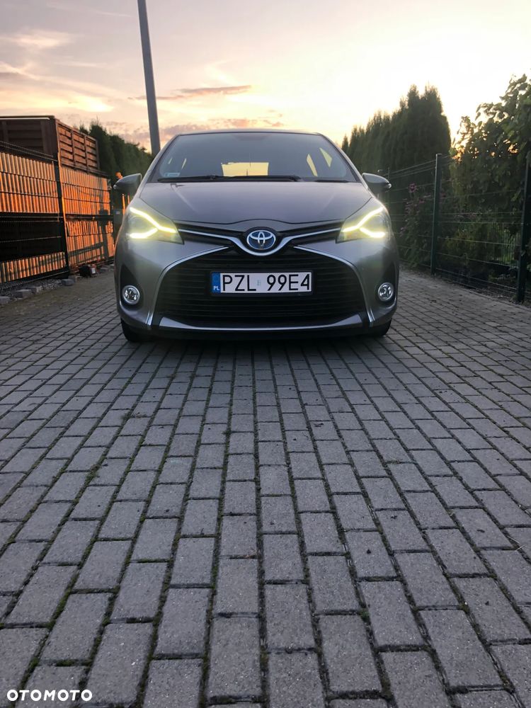 Toyota Yaris Hybrid 100 Selection Passion - 1