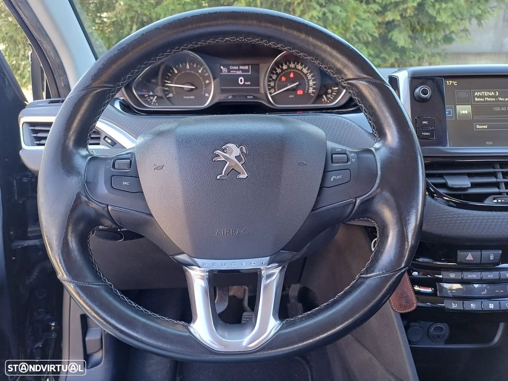 Peugeot 208 1.6 BlueHDi Style - 23