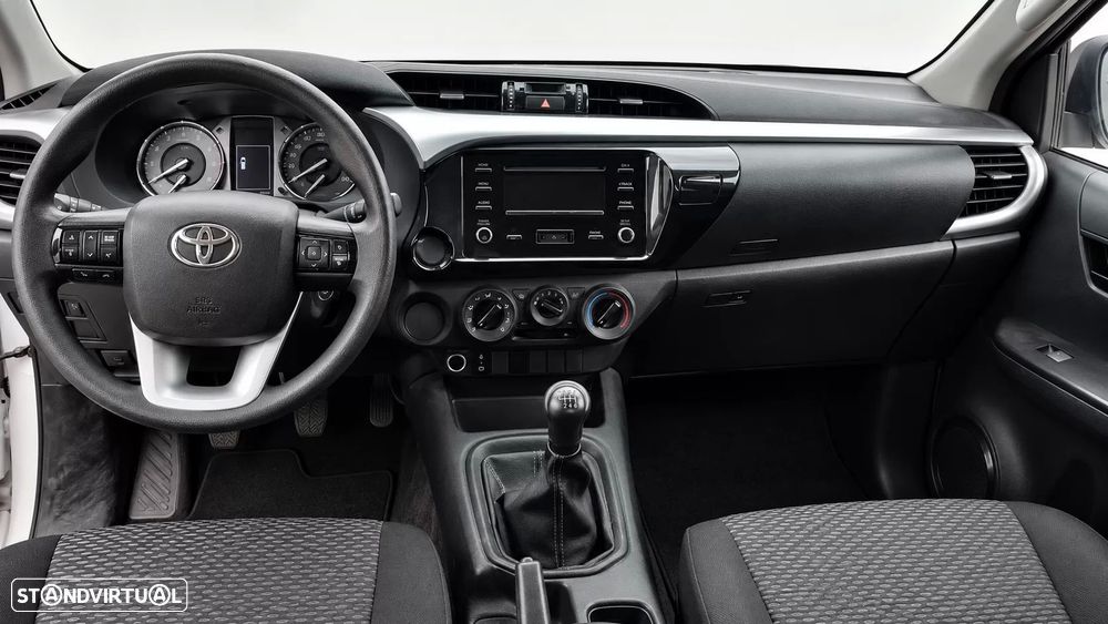 Toyota Hilux 2.4 D-4D 4WD CD CM - 6