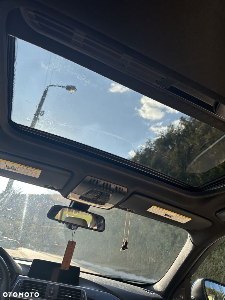 BMW Seria 3 328i Luxury Line - 22