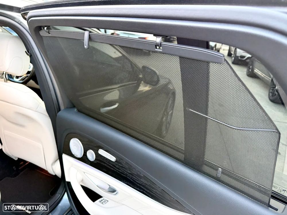 Mercedes-Benz E 43 AMG 4Matic 9G-TRONIC - 37